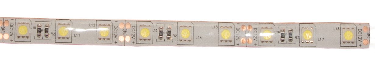 5. Sección de tira de LED de12v, donde aparecen marcados los polos donde deberíamos pinzar el conector solderless.6. Zonas de recorte de las tiras LED, para ajustar el largo de la tira a nuestras instalaciones.