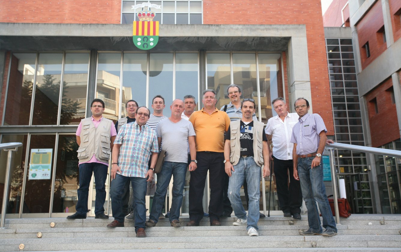 Miembros de la SOM, con alguno de los jueces actuantes en el evento.
